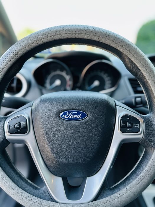 Ford Fiesta 2018 Автомат