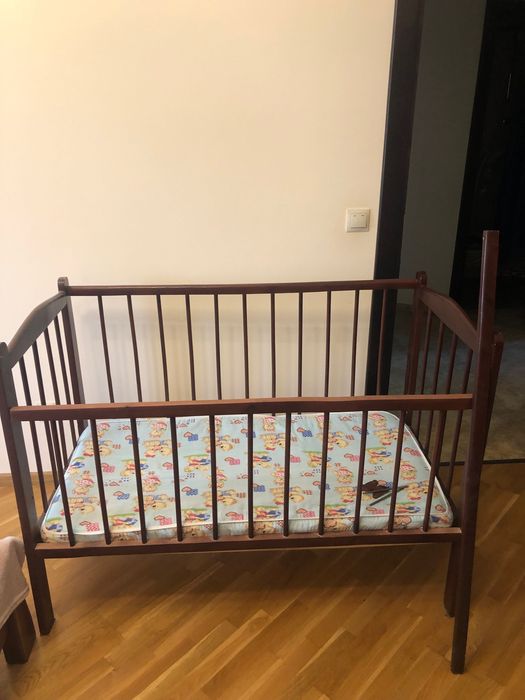 Дитяче ліжечко дерев’яне