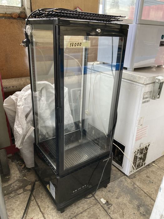 Холодильник Frigoglass для воды напитков пива