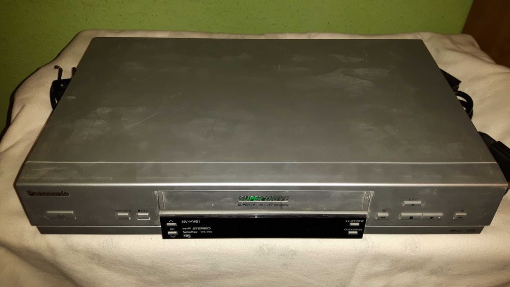 Magnetowid  - Wideo FHS  PANASONIK NNV -HV 61 EG  bez pilota