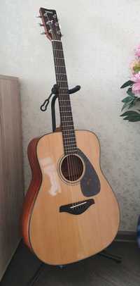 Гітара акустична YAMAHA FG700S (верхня дека масив)