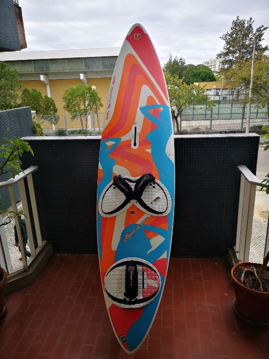 Prancha windsurf Tabou daCurve