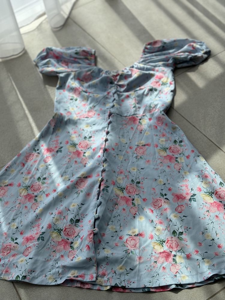 Ніжна літня сукня/плаття у квітковий принт S