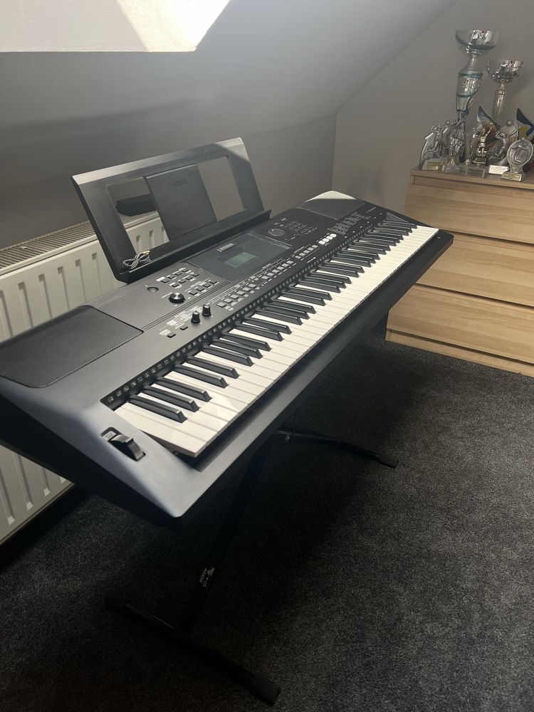 Keyboard YAMAHA PSR EW410