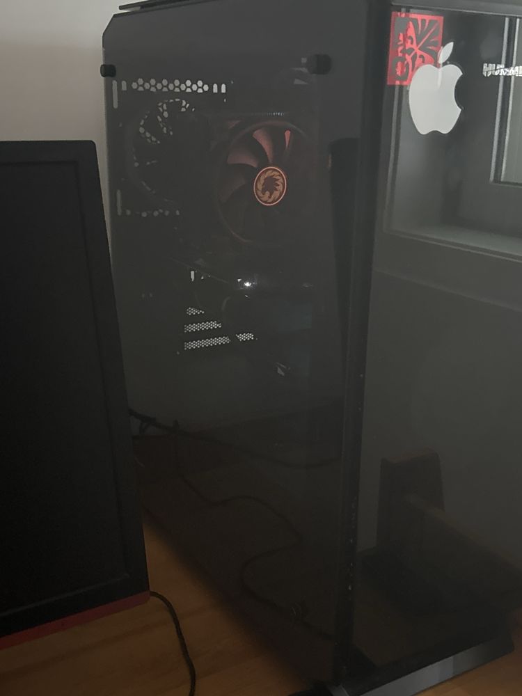 PC Gaming i7-8700 + GTX 1660 + 16GB RAM + 923GB SSD –Estado Impecável