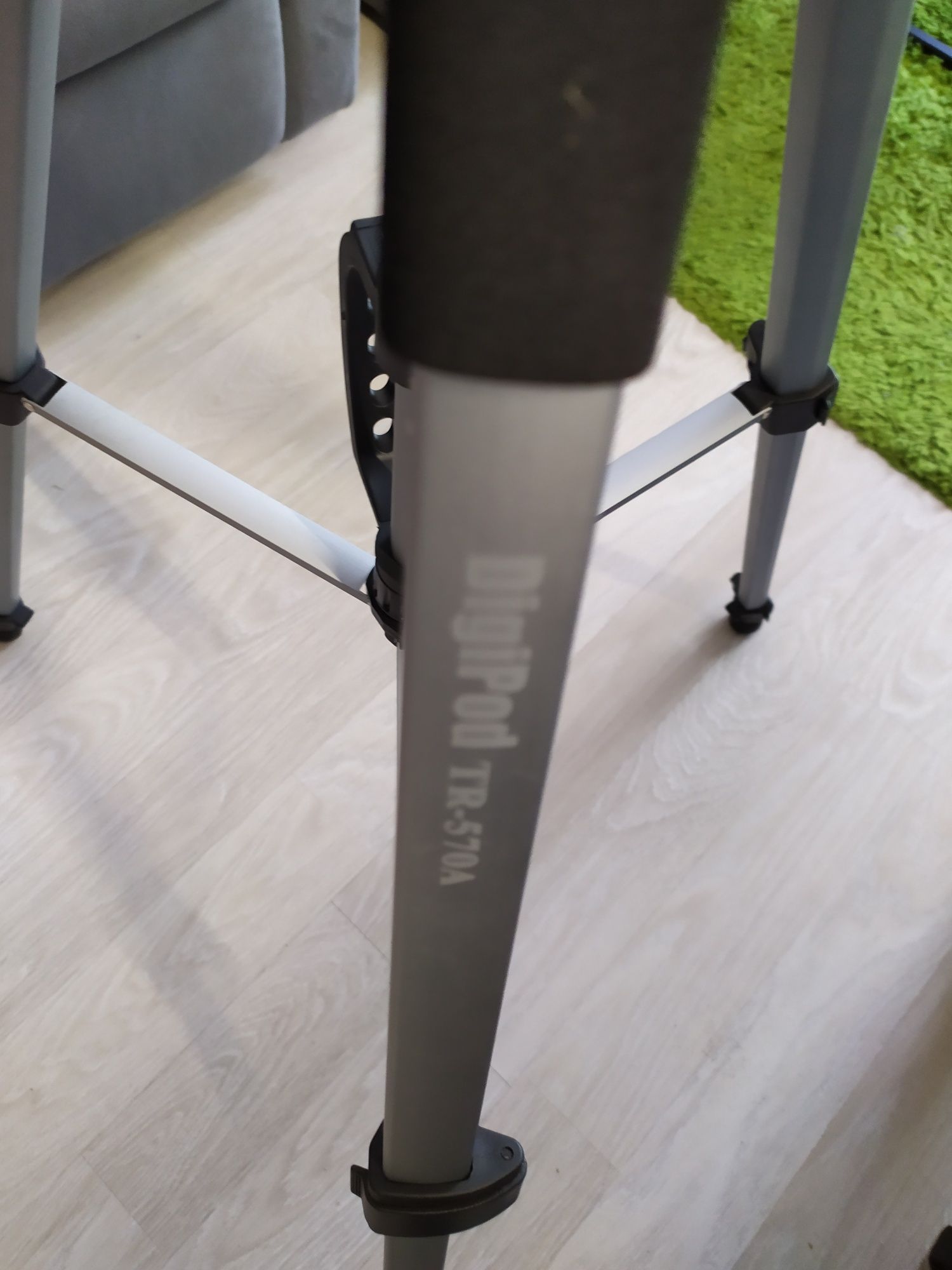 Statyw DigiPod TR 570A do aparatów kamer