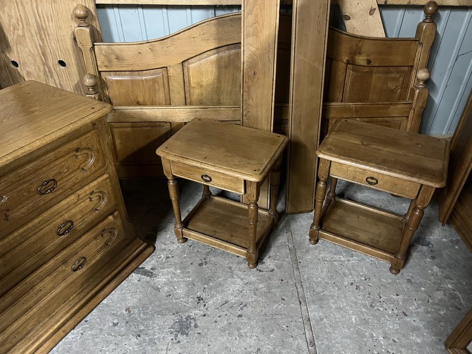 Piękna dębowa sypialnia