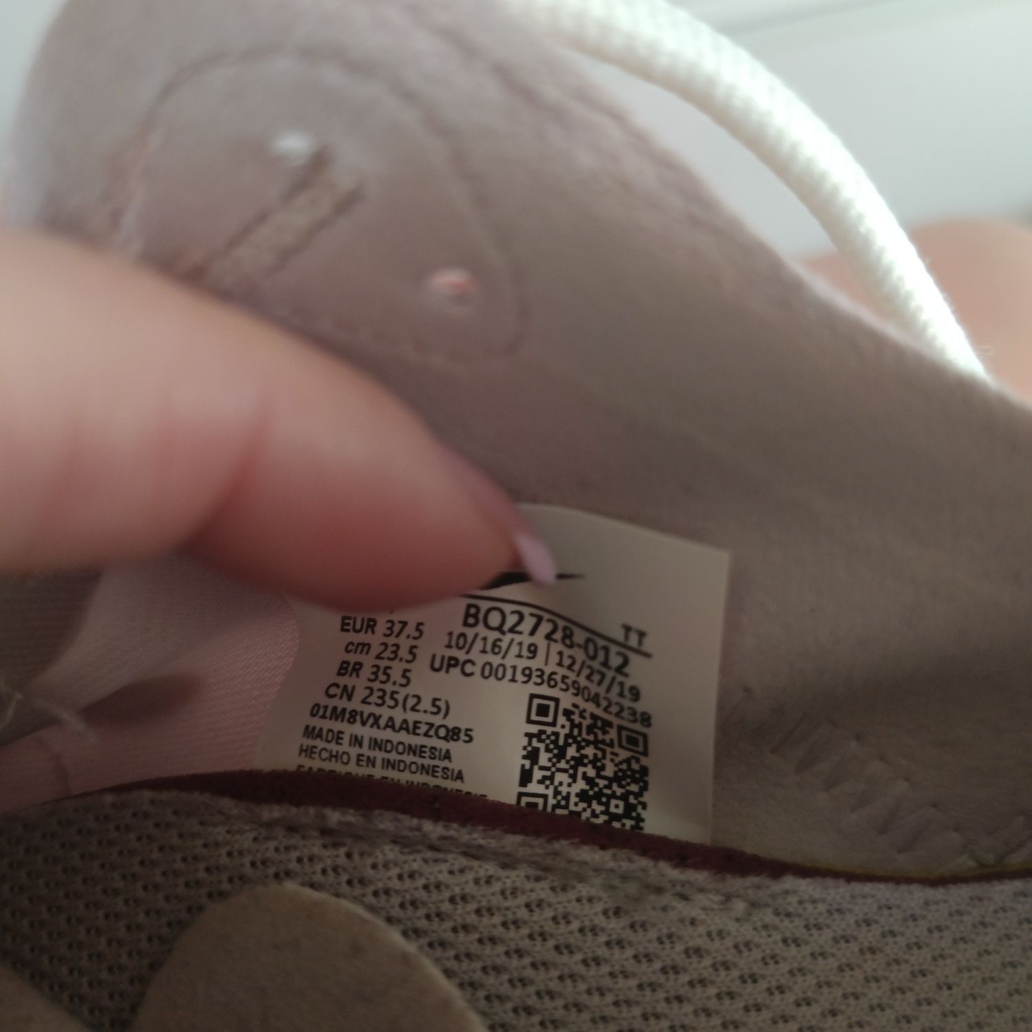 Buty Nike react element 37,5 pudrowy róż