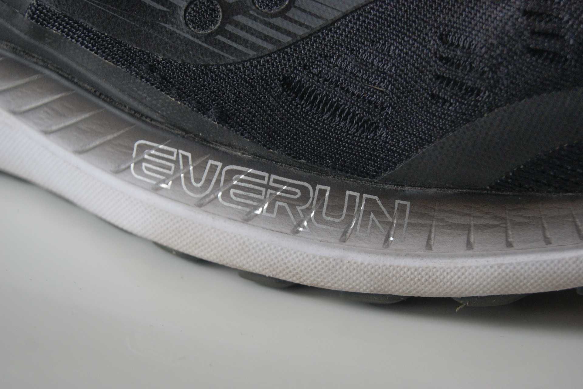 SAUCONY ISO everun 46,5