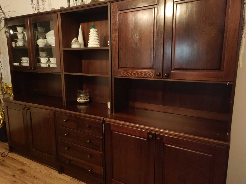 Swarzędzkie meble drewniane zestaw