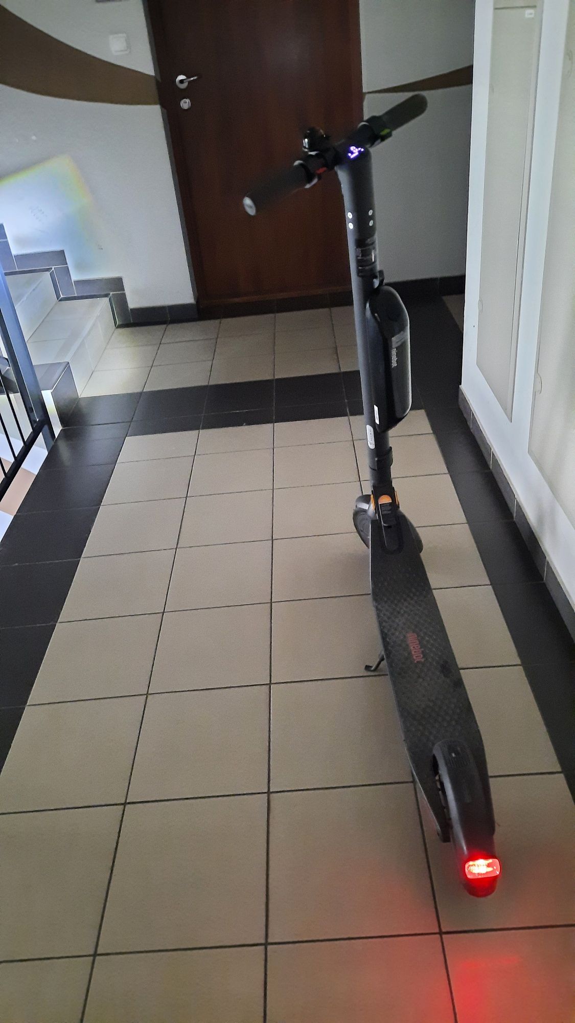 Hulajnoga Elektryczna Segway Ninebot E45D zasięg 45 km