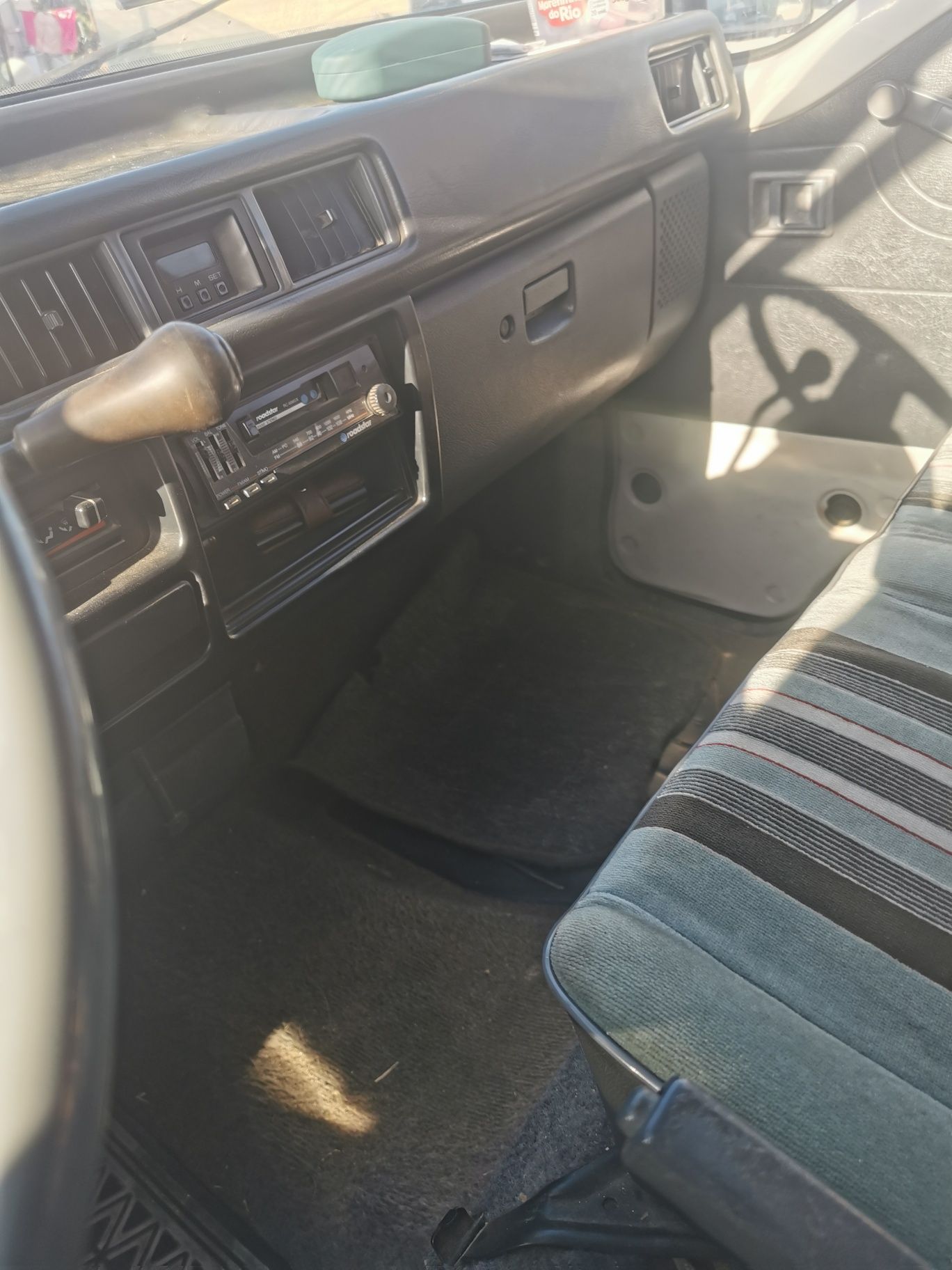 Mitsubishi L300 pronta para o trabalho