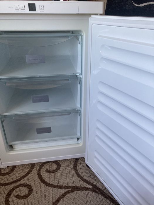 Продам морозильную камеру LIEBHERR.