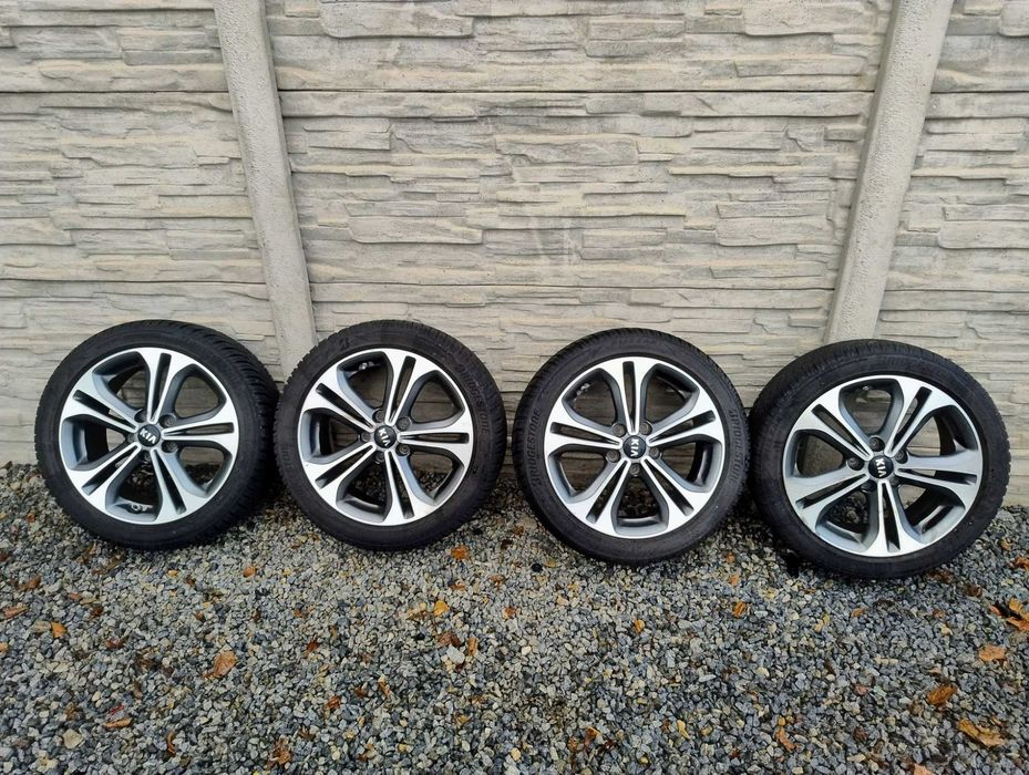 5x114.3 Kia Cee'd GT 225/45 R17 Felgi z oponami    Blizzak Lm005