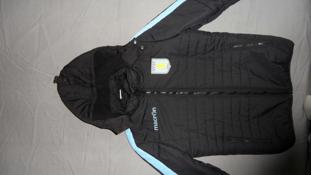 НОВАЯ оригинальная куртка FC ASTON VILLA р.50 ( L)