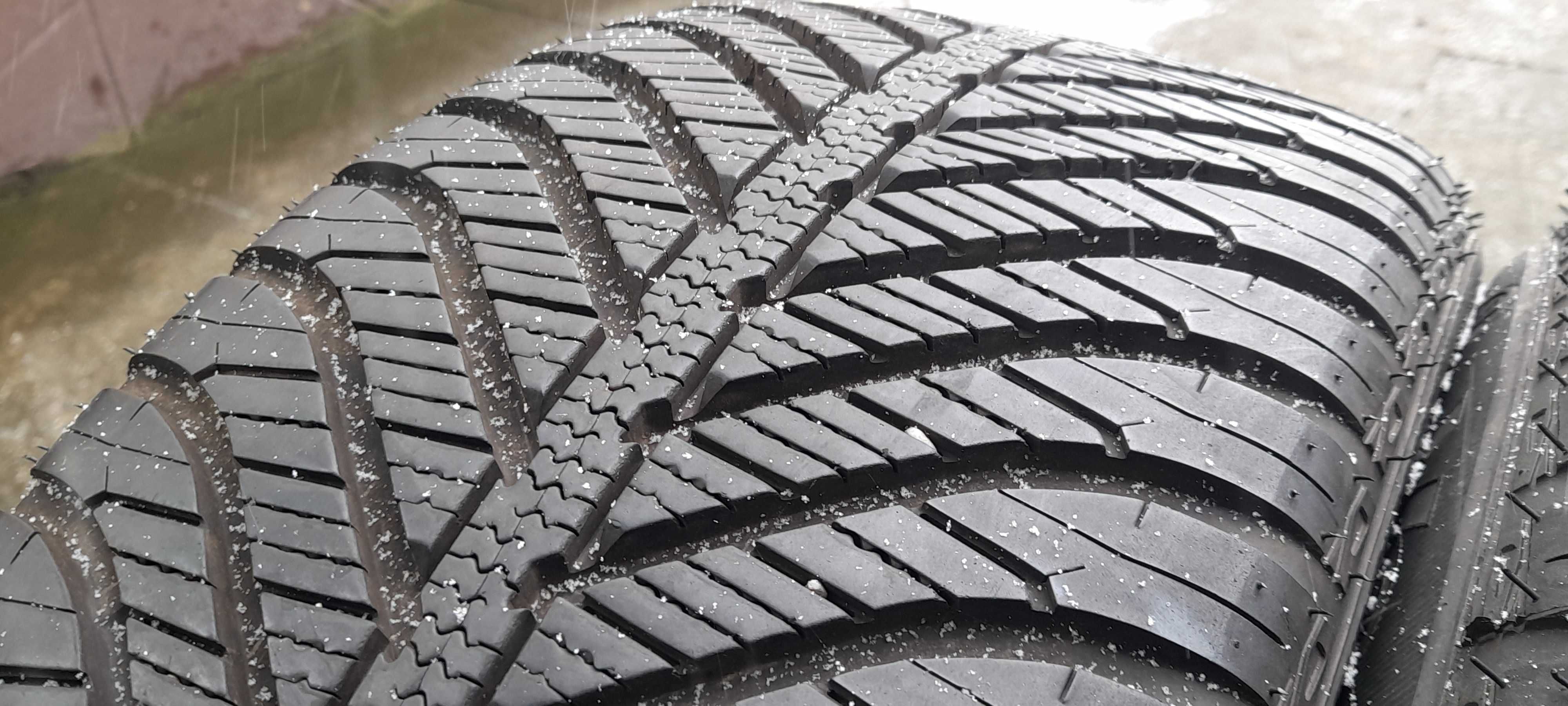 Opony wielosezonowe  Goodyear   225/50 R17   98V