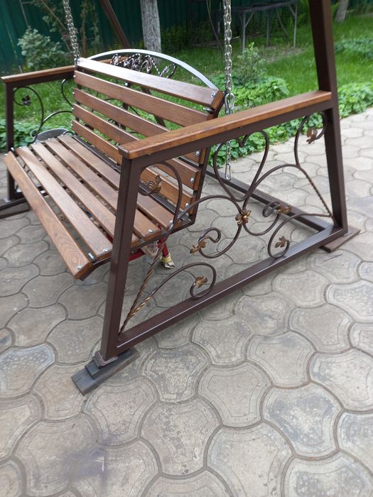 Садові качелі різних видів