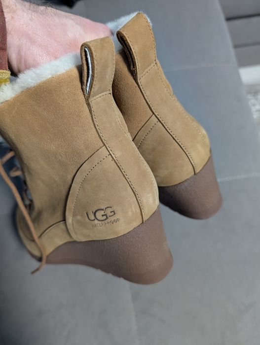 Жіночі черевики UGG Jeovana - Женские зимние UGG