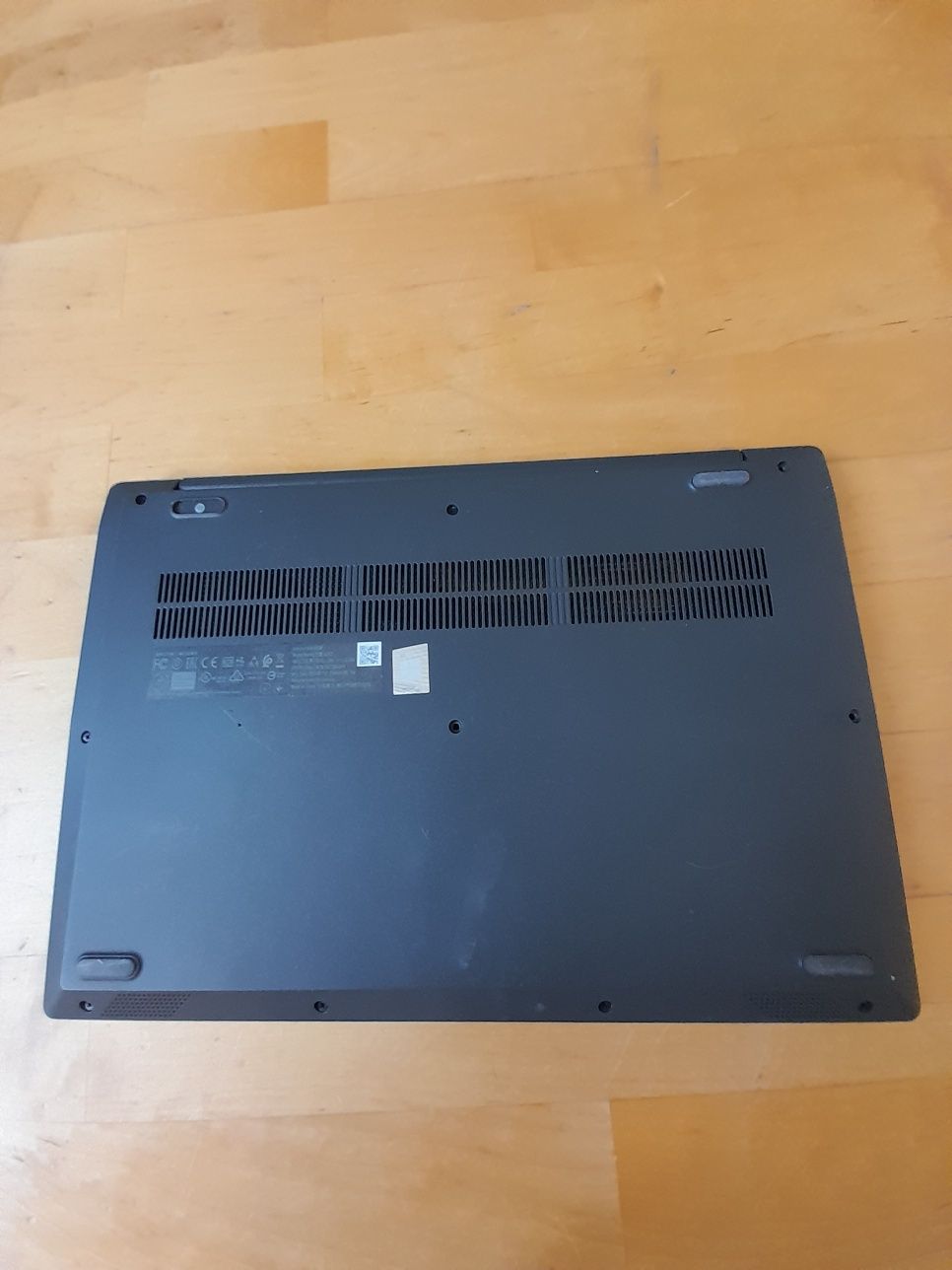 Laptop Lenovo V15-Ada