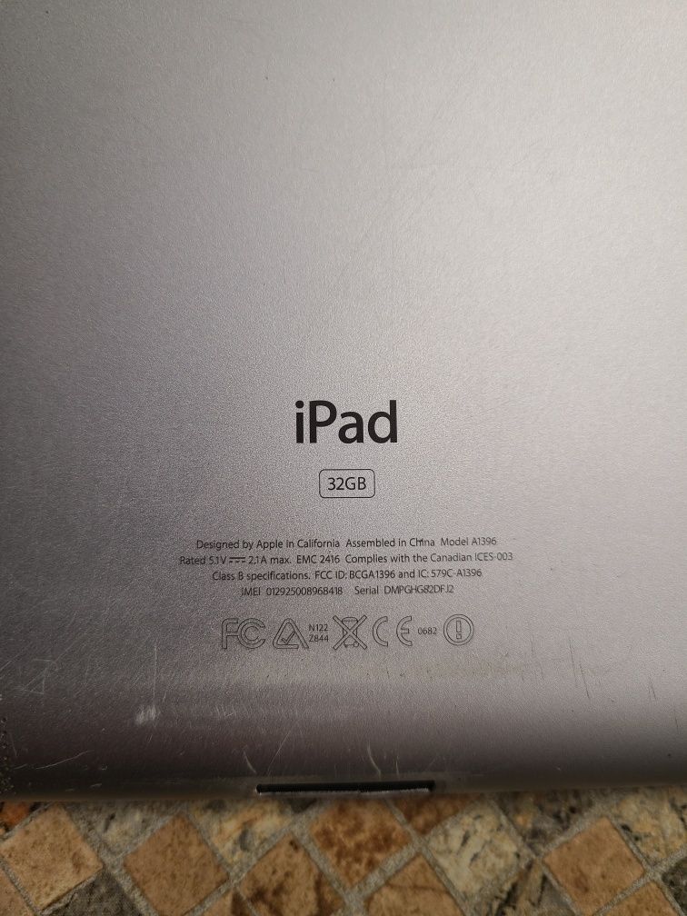 Ipad 2 model A1396 32 gb