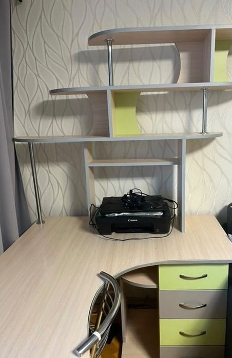 Стильні меблі, в ідеальному стані, підійдуть для двох діток!