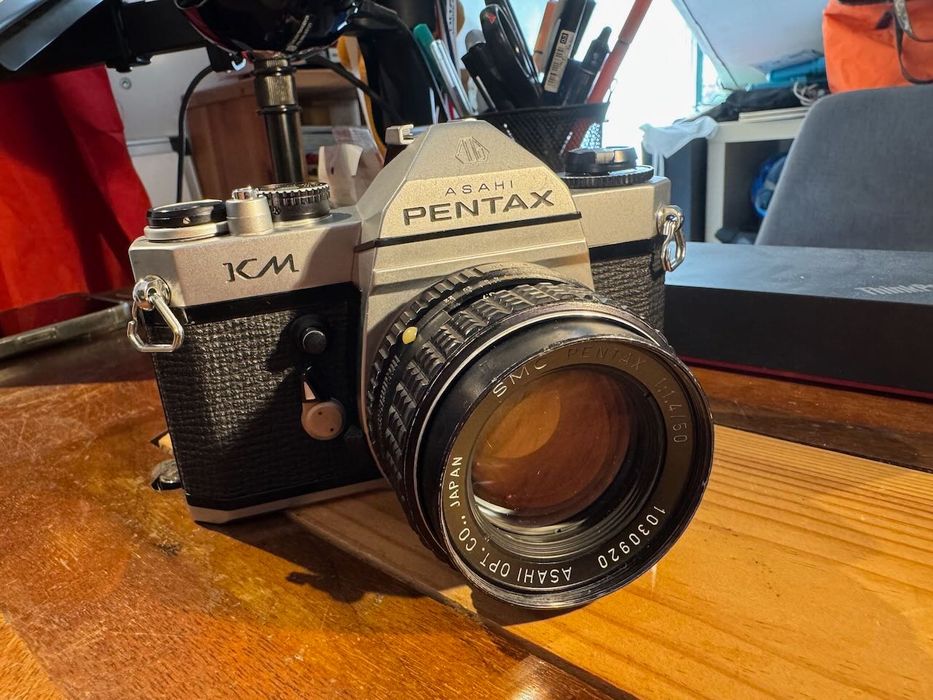 Pentax KM (Analógica 35mm) + SMC 50mm f/1.4 — Revisto