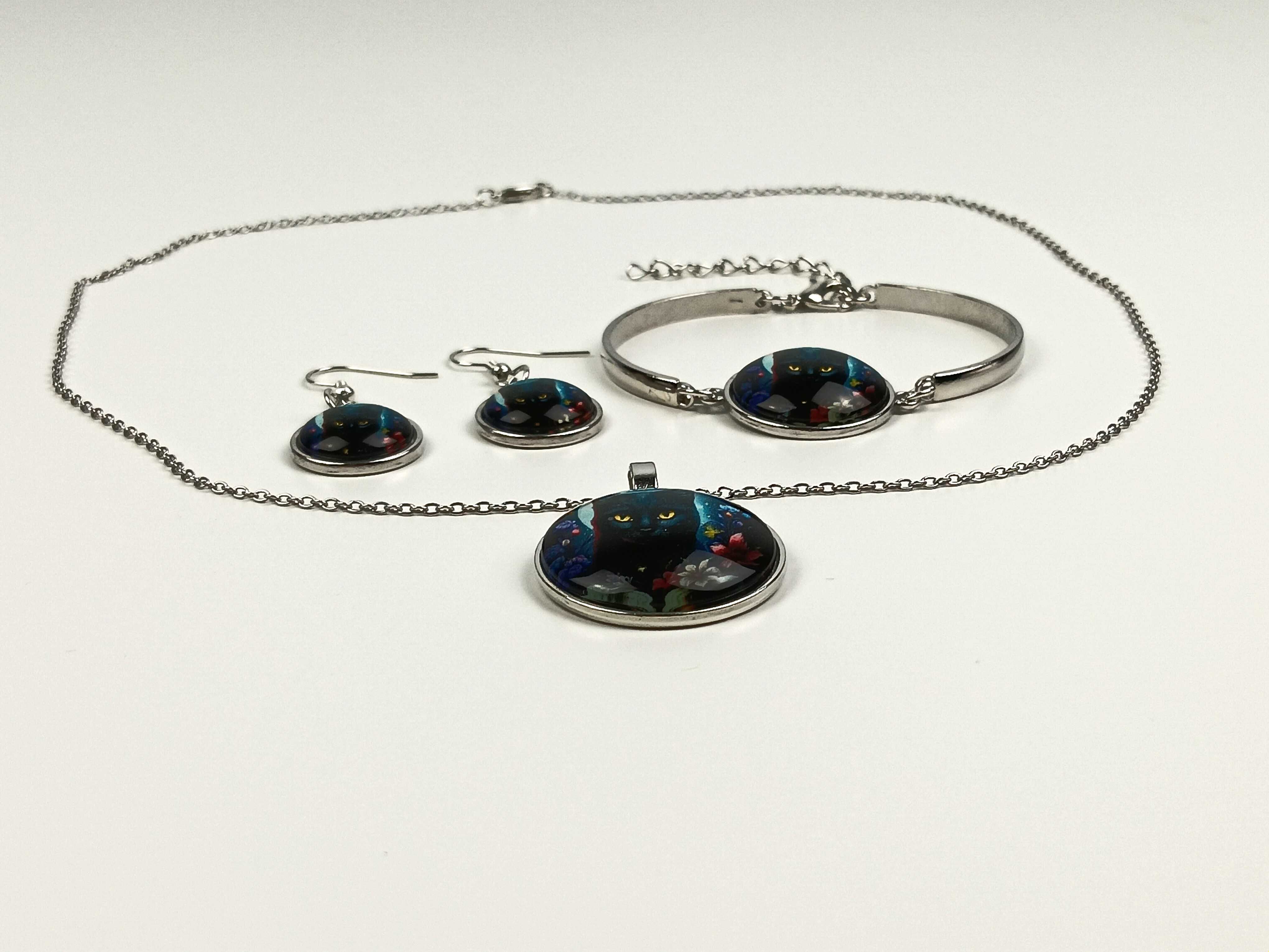 Nowy zestaw biżuterii damskiej naszyjnik, bransoletka, kolczyki, Kot