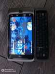 Телефон htc Desire z