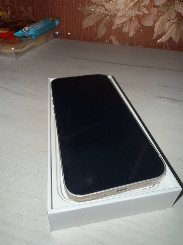 Продам iPhone 13 в отличном состоянии