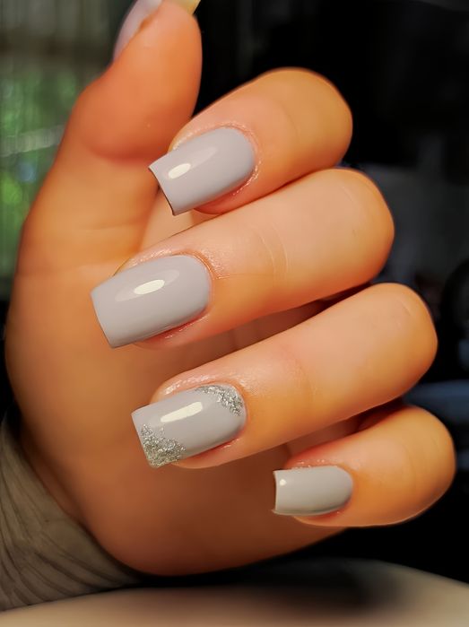 Манікюр, педикюр, корекція нарощення