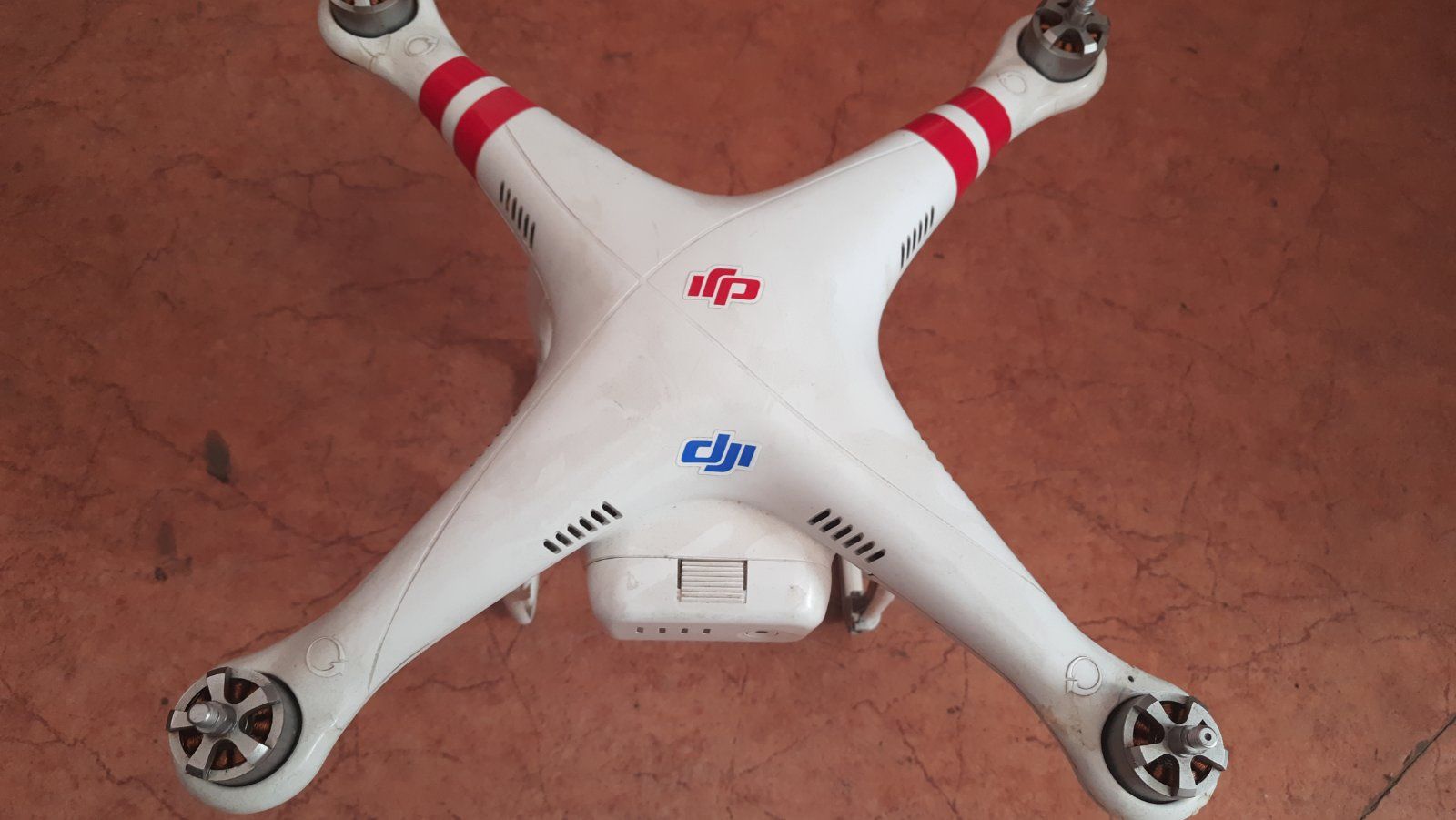 Квадракоптер dji phantom 2