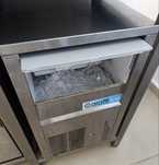 maquina de fazer gelo