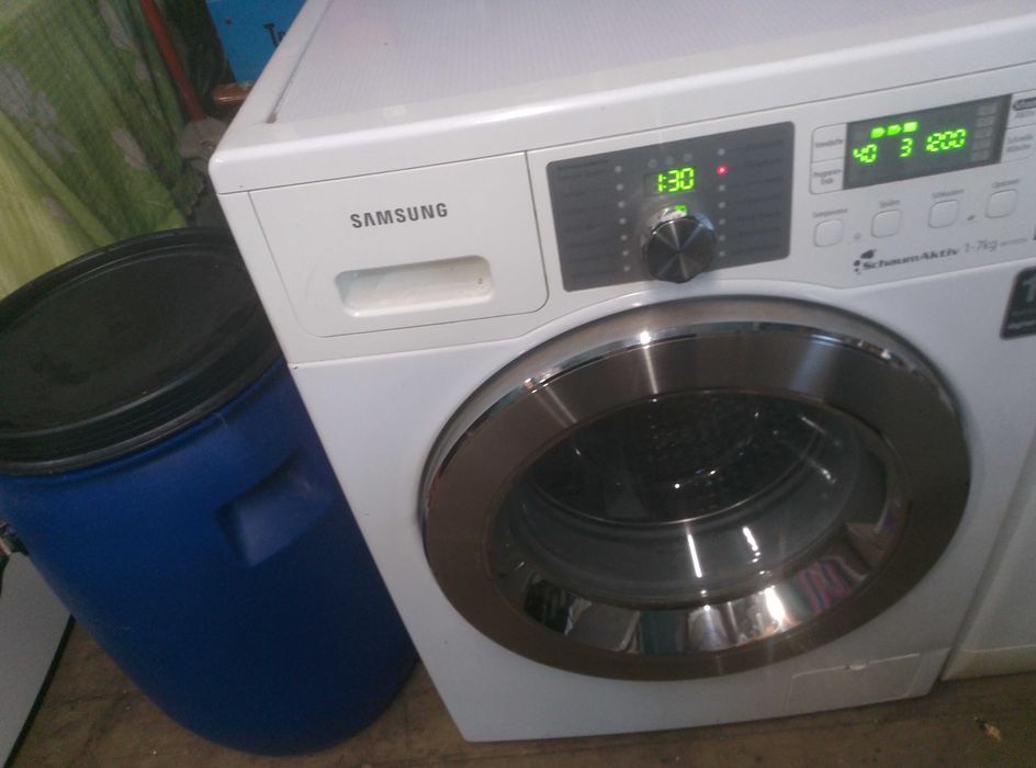 Пральна мшина с баком для села