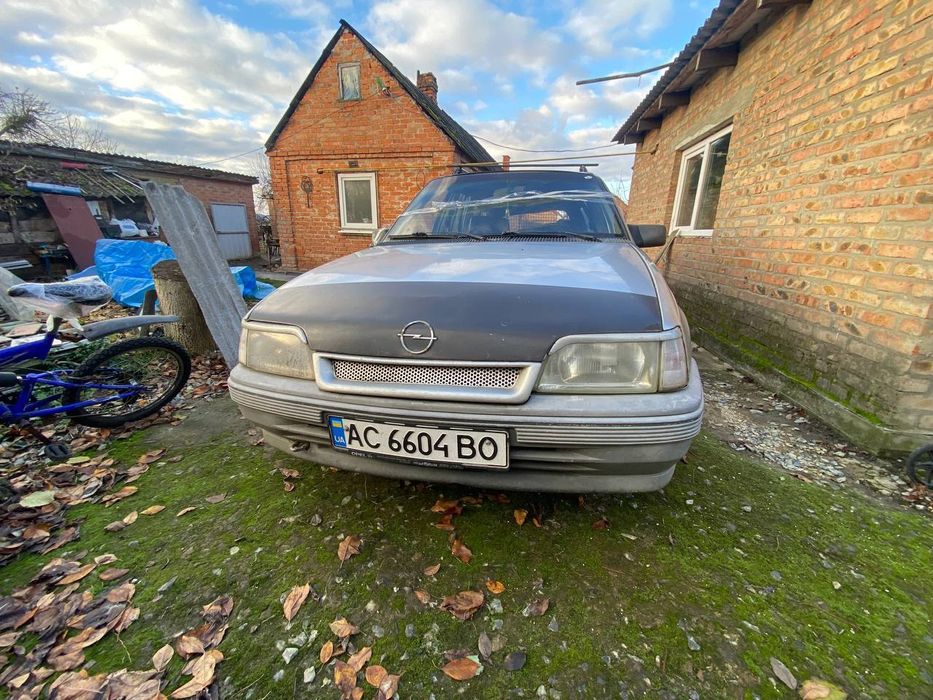 Опель Кадет розбираю Фари фонарі