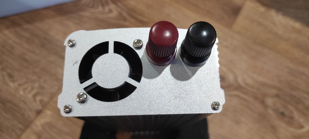 Інвертор 12В/220 Вольт, потужність 2000 Вт