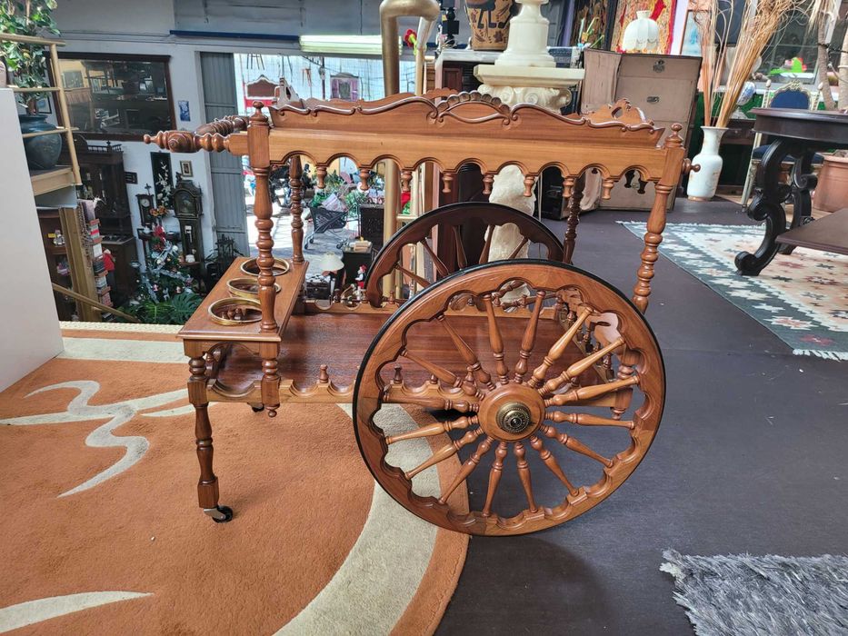 Carrinho bar em madeira - Sem qualquer zona danificada ou desgastada