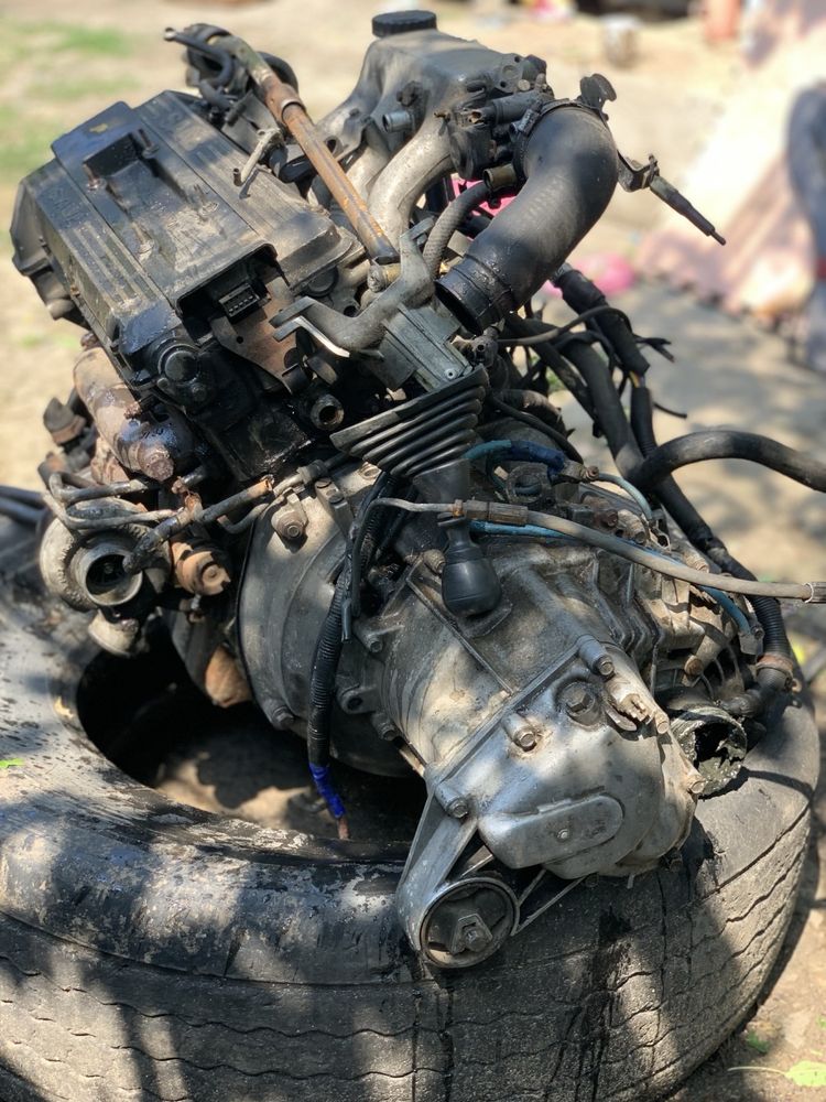 Мотор з коробкою 2.0 turbo