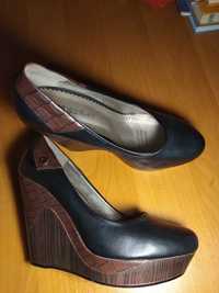 Женские туфли на платформе