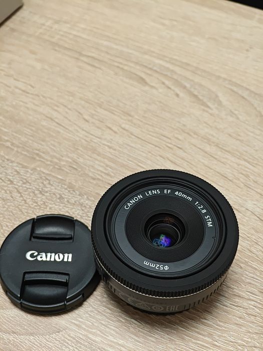 Об'єктив Canon EF 40 1:2.8 STM