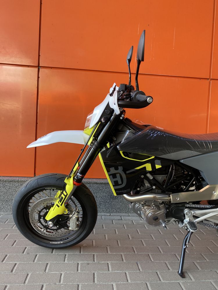 Мотоцикл Husqvarna 701 SUPERMOTO/2023/Новий/Документи/Гарантія