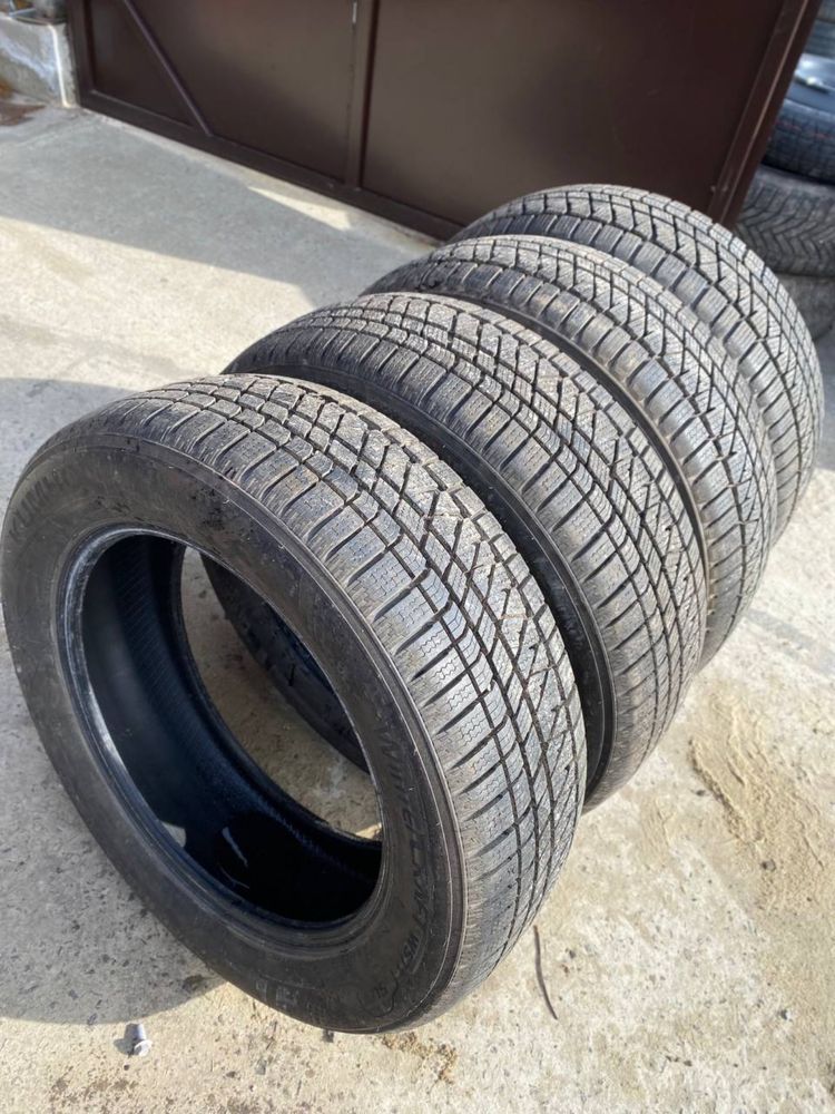 Резина Kumho WinterCraft 225/65R18 104H