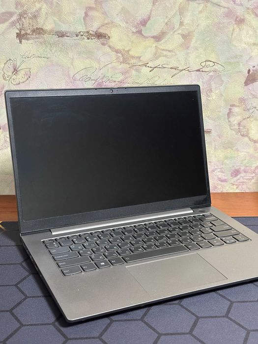 Ноутбук Lenovo ThinkBook 14 / 256 GB / Intel Core i5-1135G7 /