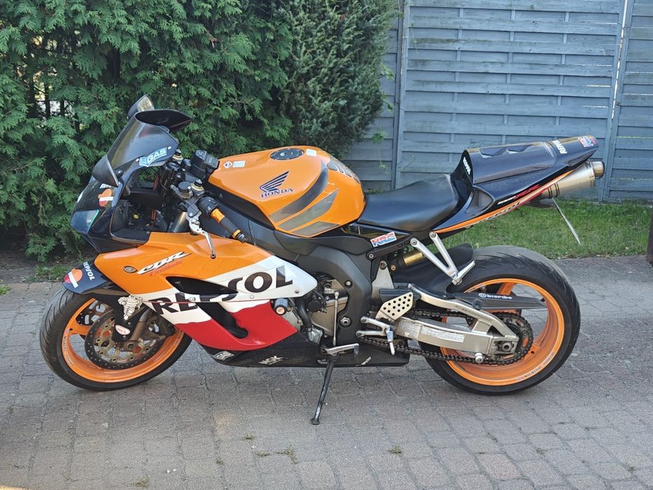 Honda CBR 1000rr 2005 repsol