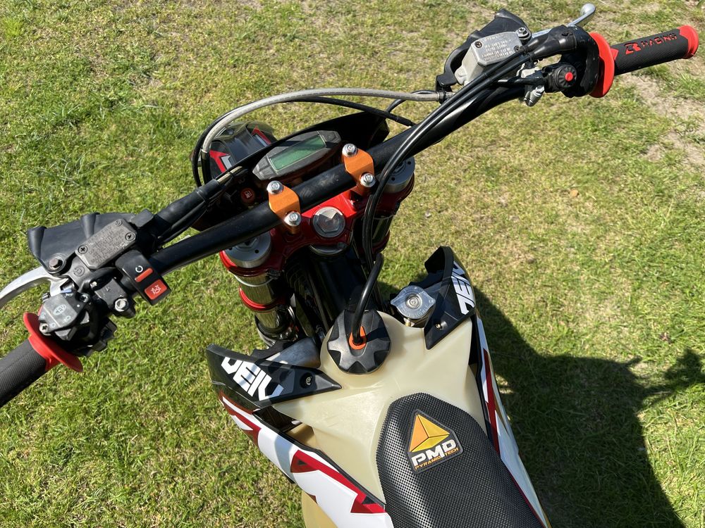 KTM EXC 450 SM supermoto, Wtrysk