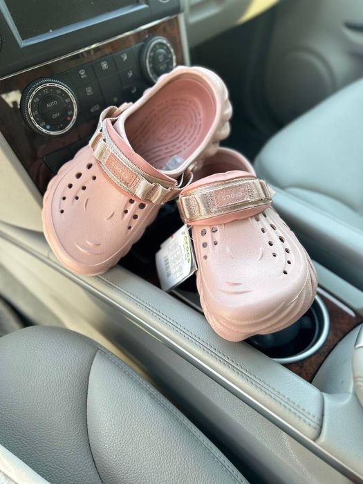 Оригінал Сrocs Echo Clog Bone жіночі крокси бежеві рожеві