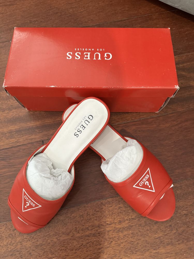 Шлепки женские Guess