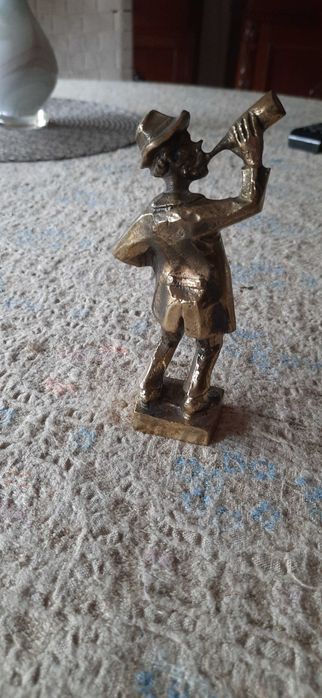 Figurka z mosiądzu ?