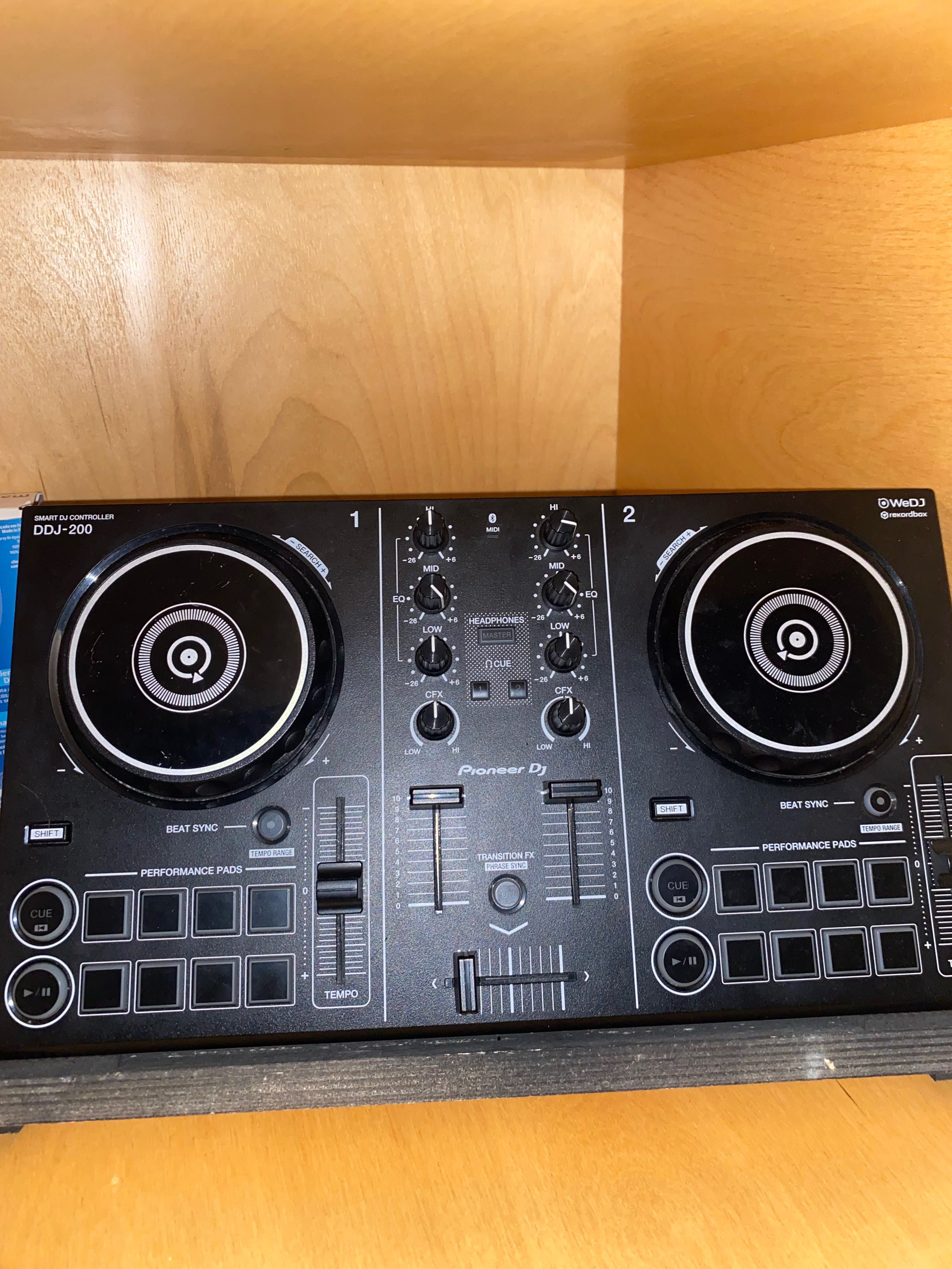Controladora Pionner DDJ-200