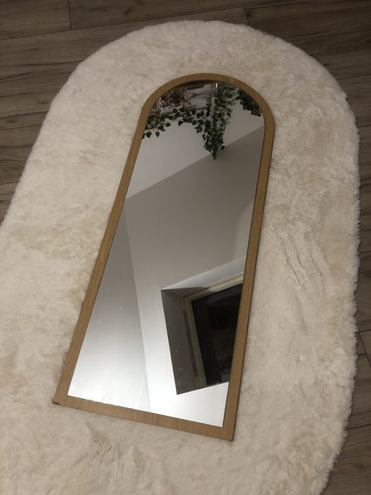 lustro na sciane soline