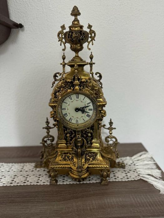 Relogio antigo em otimo estado